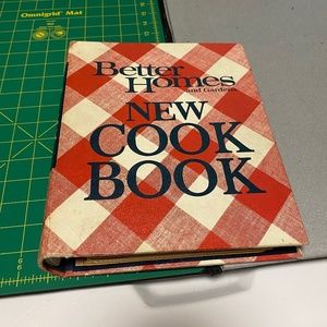 Better Homes and Gardens New Cook Book